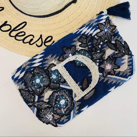 Kareena’s Initial Beaded Bag Pouch - Picture 2 of 7